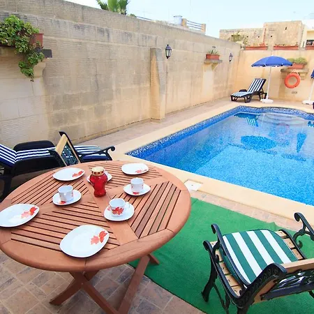 Semesterbostad Ta' Bejza Holiday With Private Pool