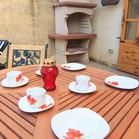 Semesterbostad Ta' Bejza Holiday With Private Pool