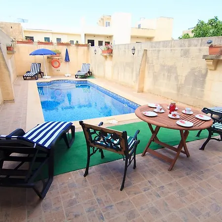 Ta' Bejza Holiday With Private Pool Semesterbostad