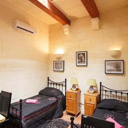 Ta' Bejza Holiday With Private Pool Semesterbostad *
